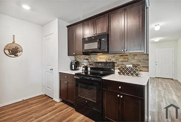 6012 Parkview Hills Ln — Photo 8