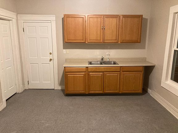 3rd image of 2916 E 112th St