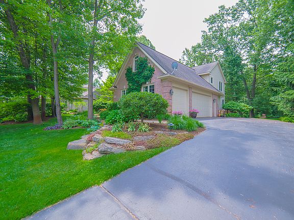 4th image of 9667 Kingston Pointe Dr