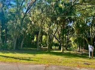 109 Beechers Point Dr #8, Welaka, FL 32193