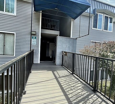 2nd image of 924 Shorewood Dr #B-16b-16