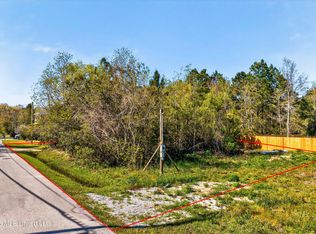 222 Pine Ridge Dr, Waveland, MS 39576