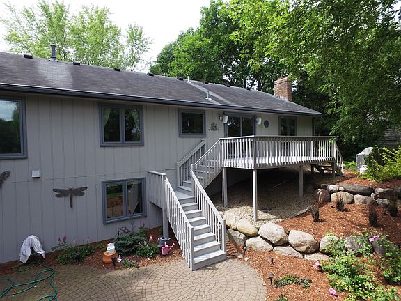 3rd image of 40 Carriage Ln