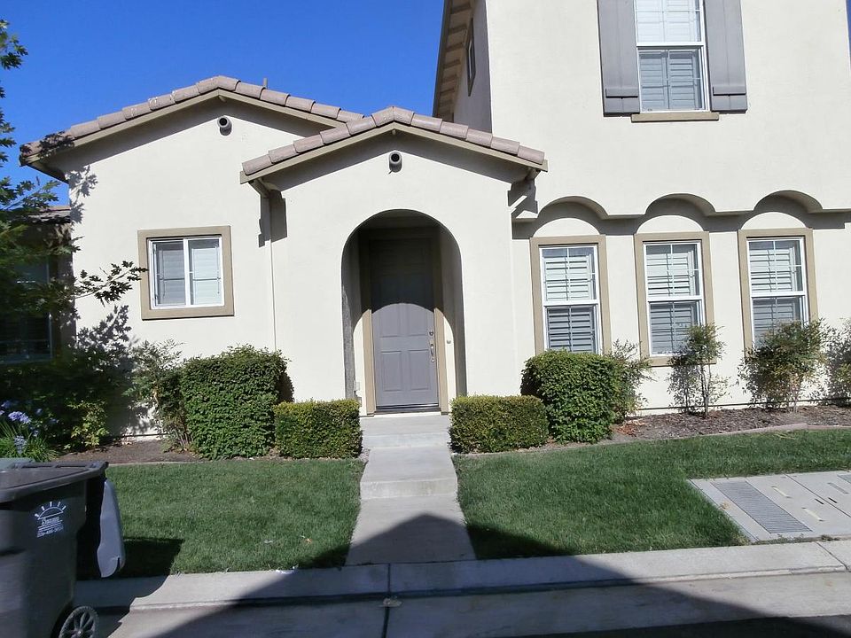 1st image of 1821 Bella Lago Dr