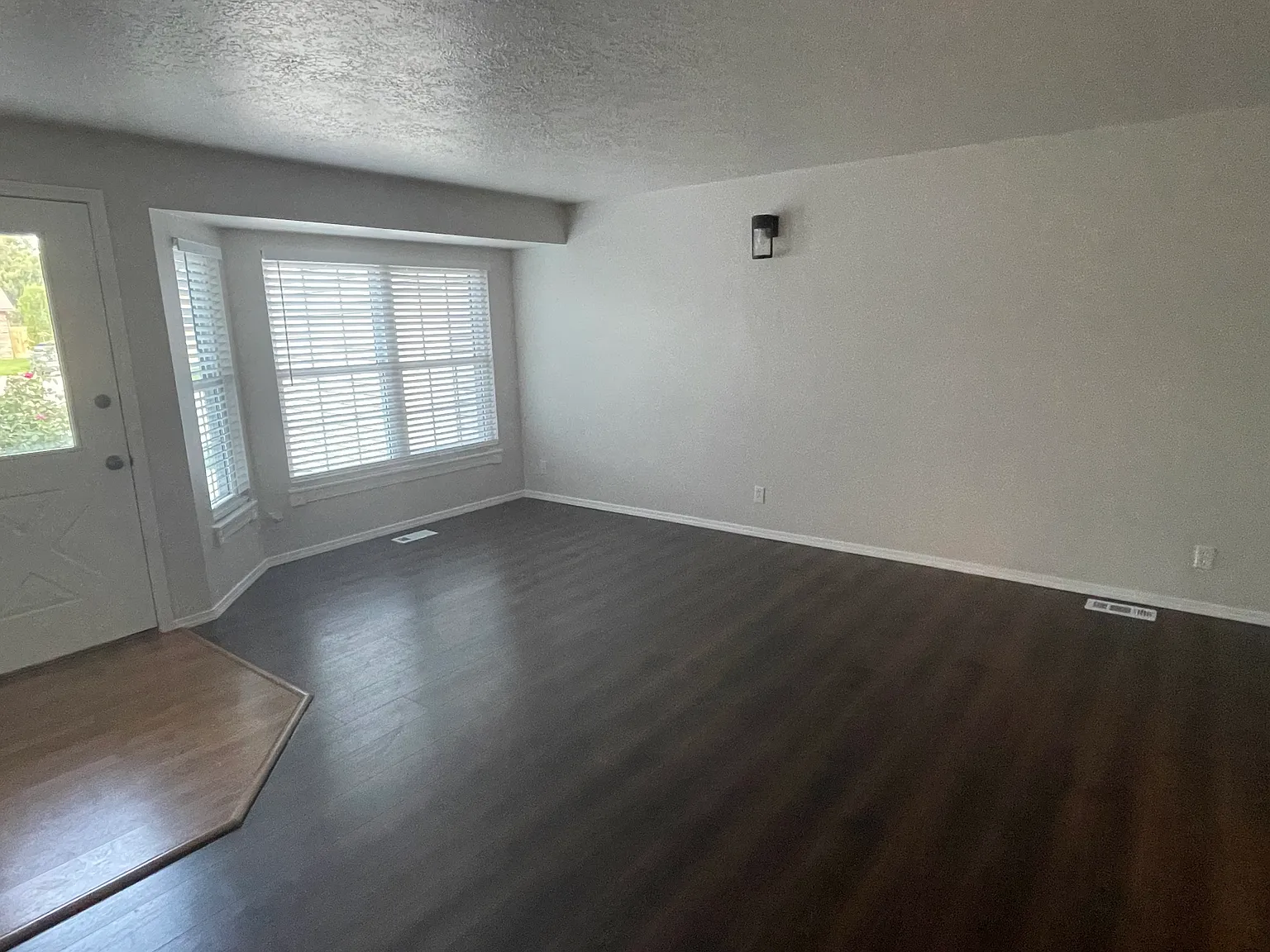 3 bed, 1395 sqft, $1,950 — Photo 4