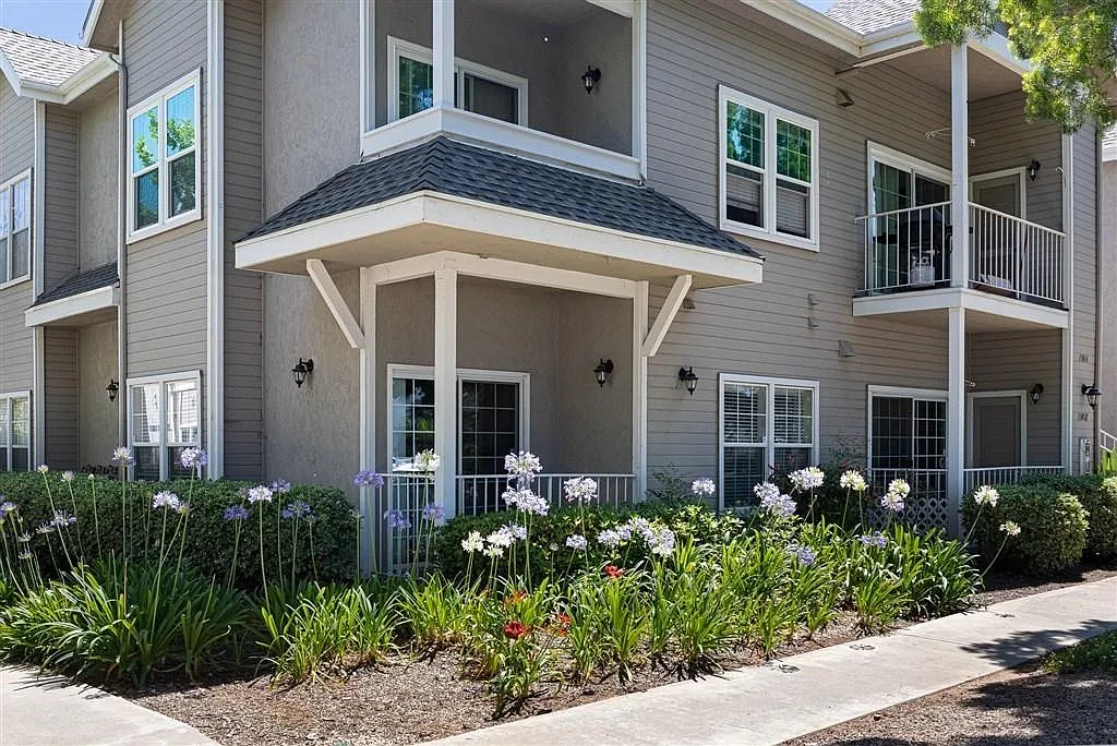 2 bed, 871 sqft, $2,800 — Photo 3