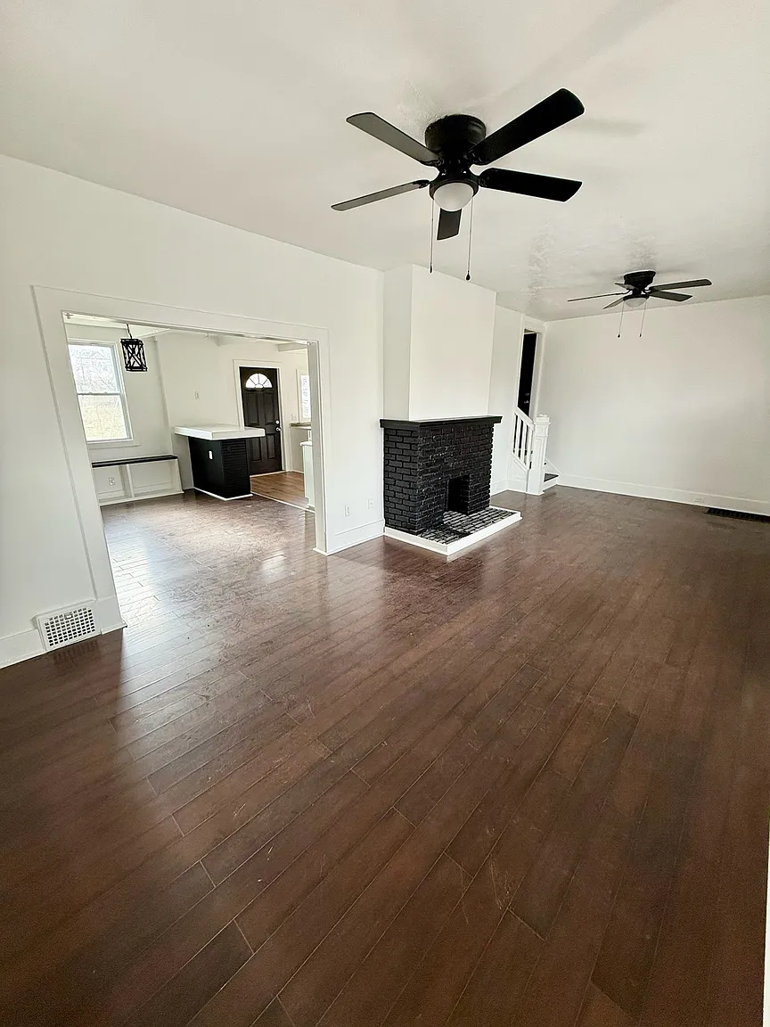 1216 Reservoir Ave photo 1