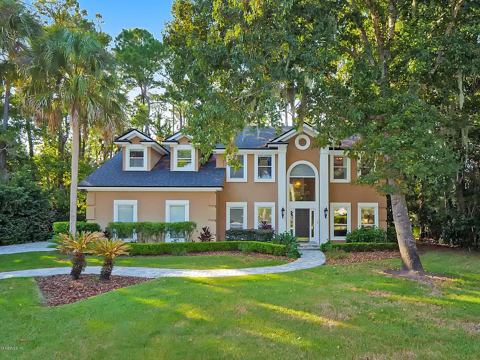 1st image of 152 N Cove Dr