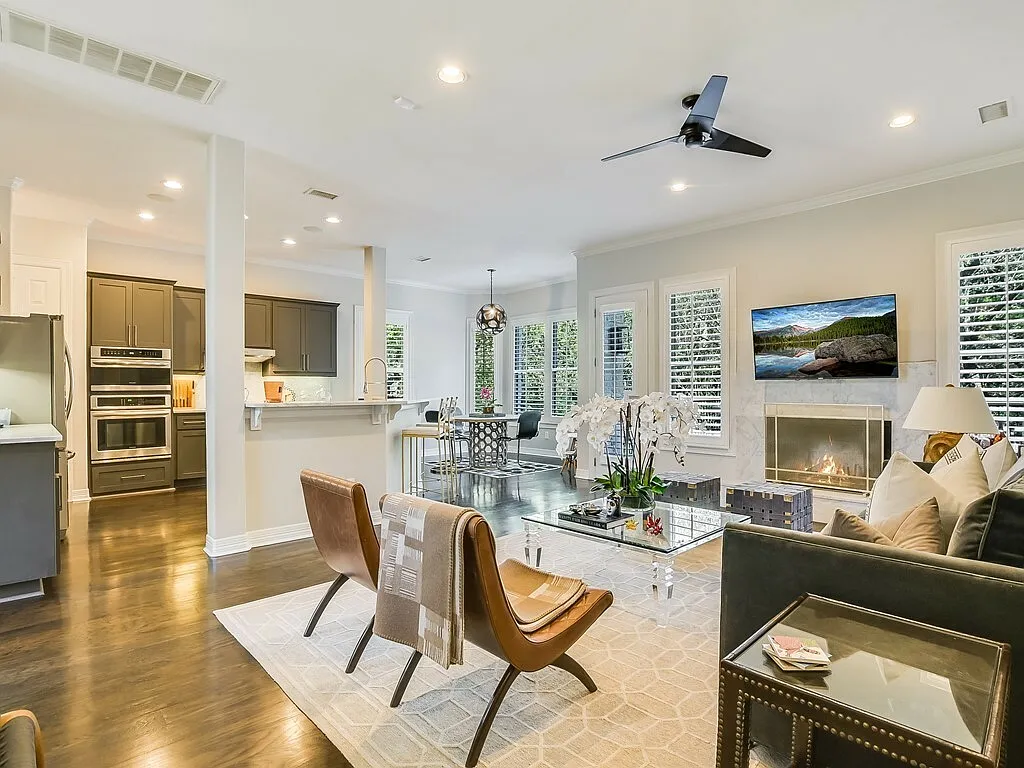 4 bed, 4.5 bath, $9,000 — Photo 3