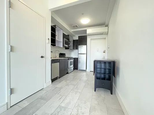 Rented by Bruma Realty LLC | media 14