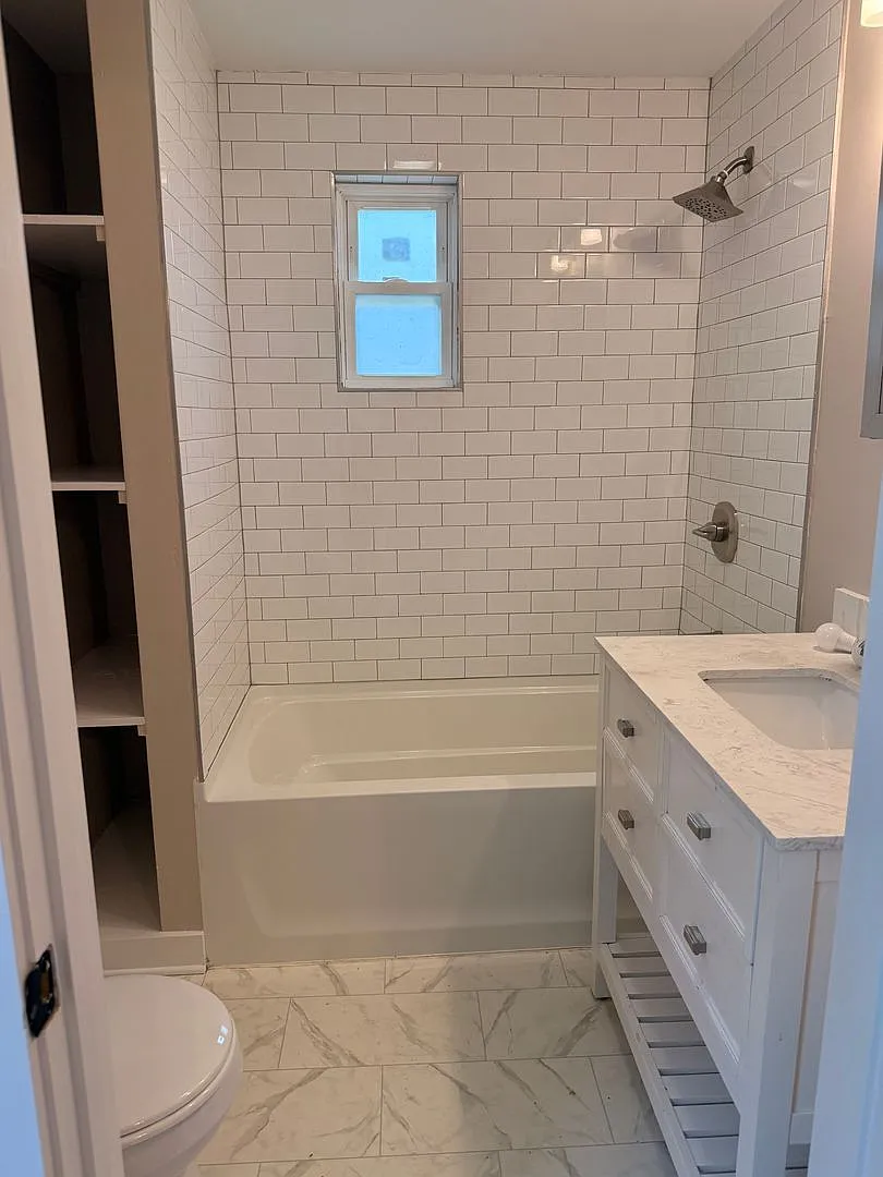 3 Bedroom 2 Bath Near Mill Town! — Photo 4