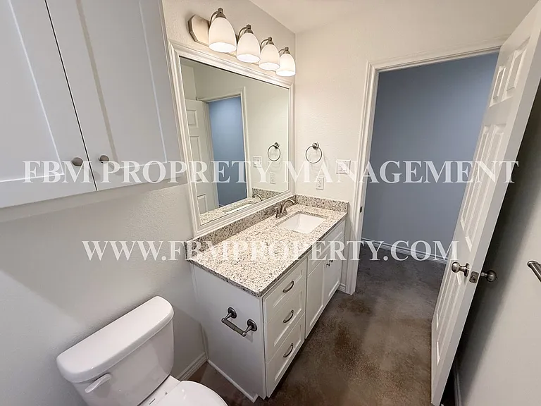 114 E Camden St - Brand New 2 Bedroom, 2 Bathroom Duplex Located in Rice, TX! — Photo 12
