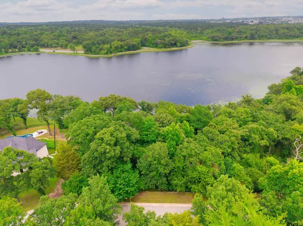 4497 Cascades Shoreline Dr, Tyler, TX 75709