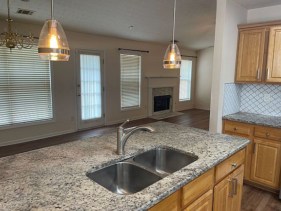 5th image of 300 Sterling Hill Dr