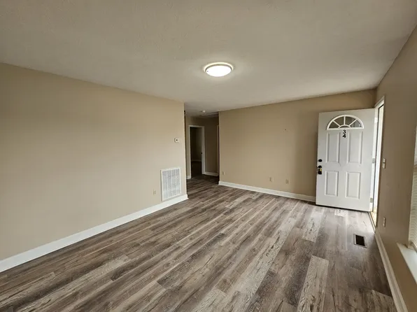 34 Summerfield Rd #1, La Fayette, GA 30728