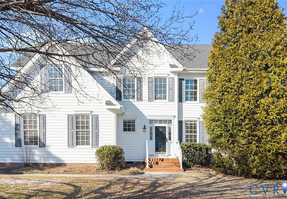 1st image of 906 Green Garden Cir