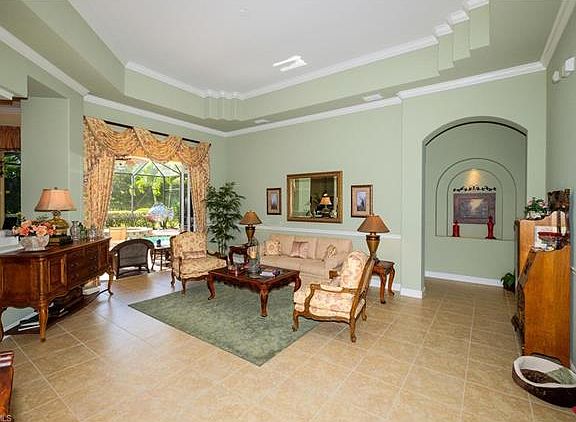 5th image of 11114 Sierra Palm Ct