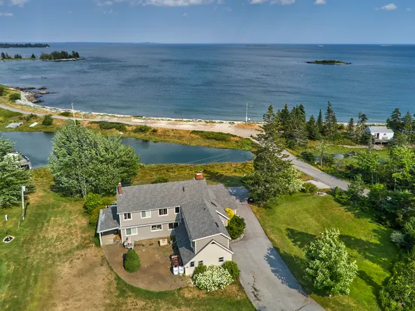 86 Crocketts Beach Road, Owls Head, ME 04854