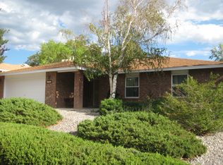 8806 Cherry Hills Rd NE, Albuquerque, NM 87111