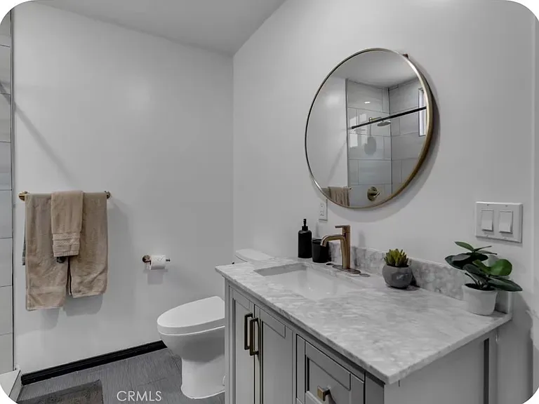 15114 S Orange Ave — Photo 4