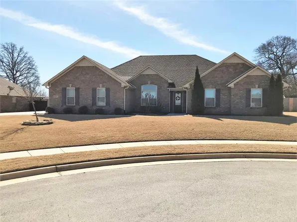 13077 Summerfield Dr, Athens, AL 35613