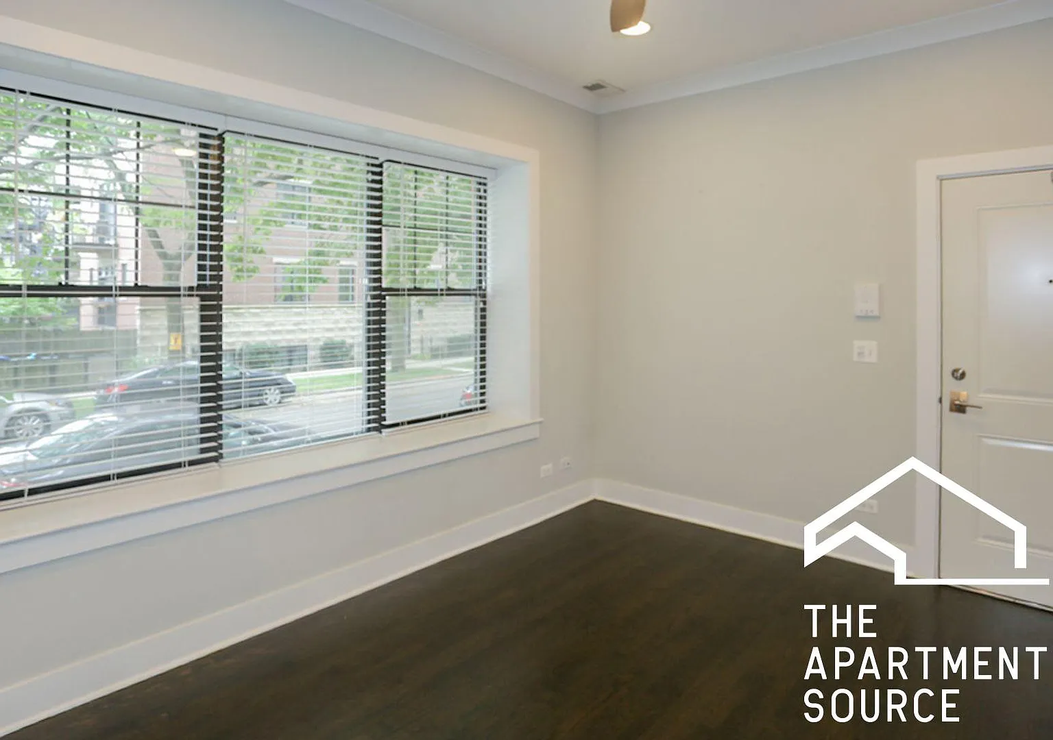 3 bed, 1370 sqft, $2,950 — Photo 3