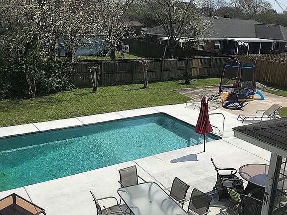 1600+ sq ft concrete
