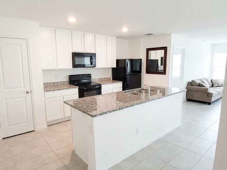 1115 Arborwood Dr — Photo 5