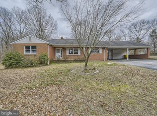 8439 Bussenius Rd, Pasadena, MD 21122