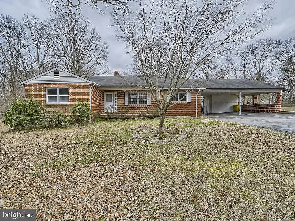 8439 Bussenius Rd photo 1