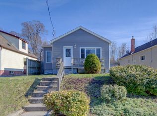 613 Guelph St, Kitchener, ON N2H 5Y5