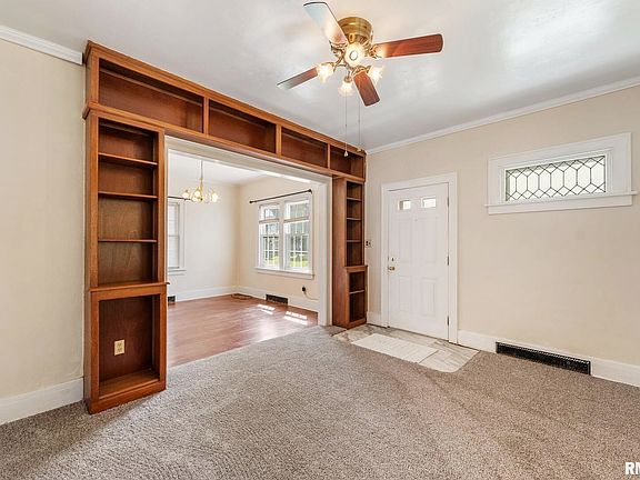 4th image of 1904 30th St