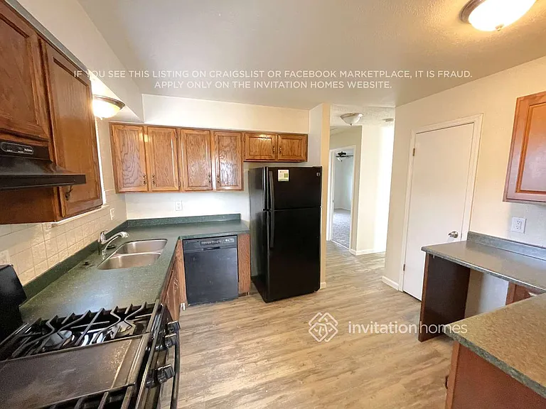 378 S 24th Ave — Photo 5