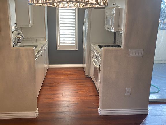 4th image of 3622 Bernwood Pl Unit 49