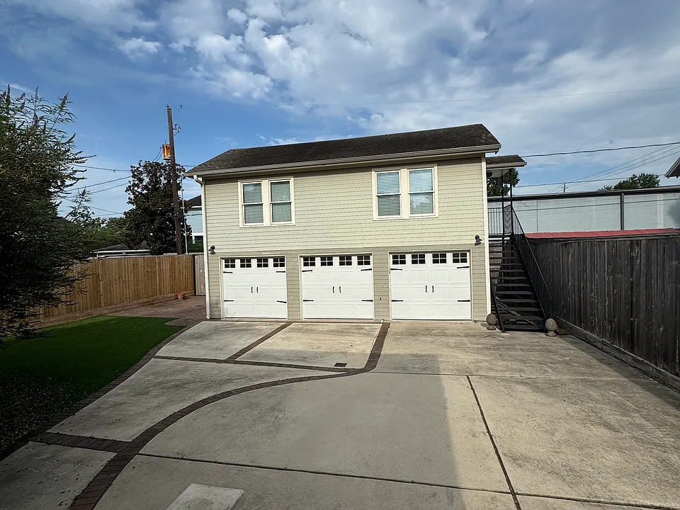 1543 Oxford St #1