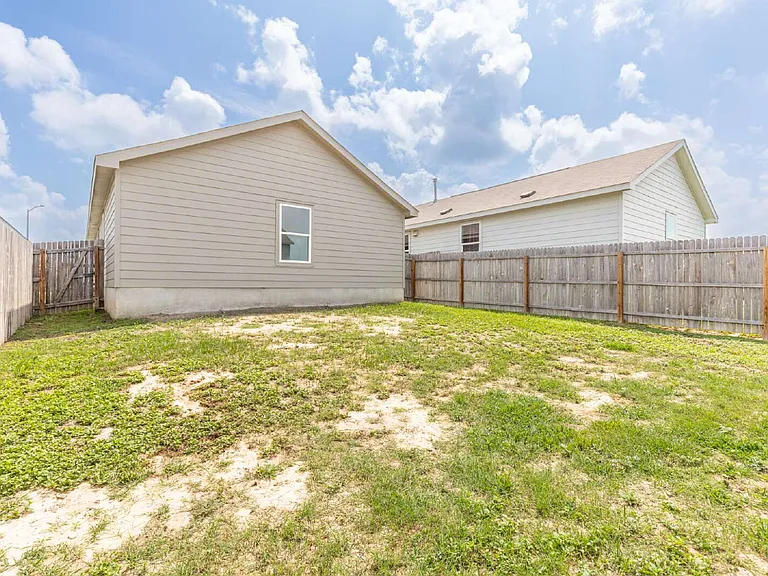 4136 Cove Fls — Photo 25