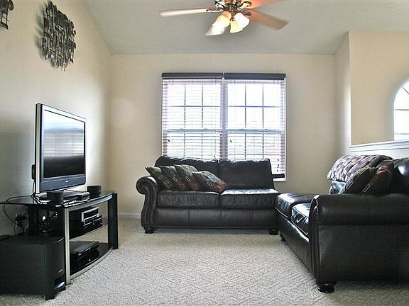 3rd image of 2836 Lauren Meadows Dr