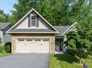 240 Waterside Dr, Hendersonville, NC 28791
