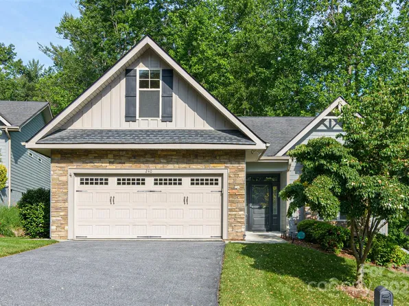 240 Waterside Dr, Hendersonville, NC 28791