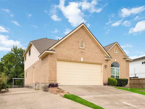 5498 Appleblossom Ln, Friendswood, TX 77546