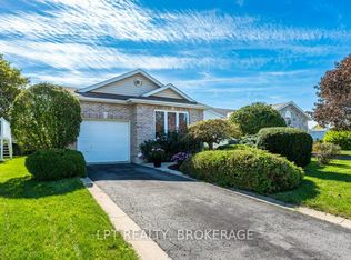 401 Waterloo Dr, Kingston, ON K7M8K7
