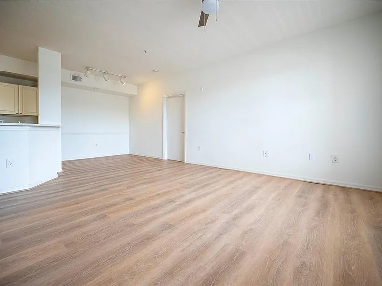 5554 Metrowest Blvd #4211 — Photo 7