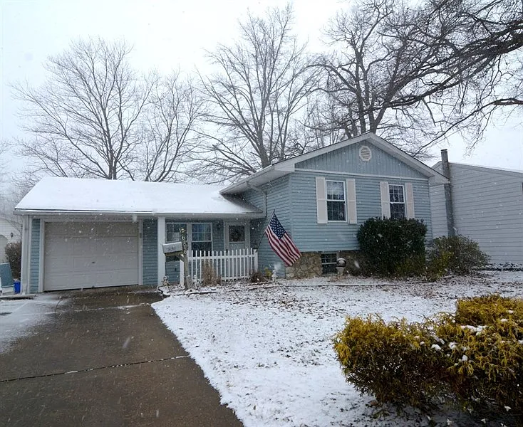 6116 Hickory Hill Ln photo 1
