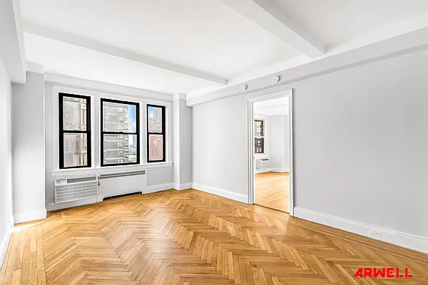 Rented by Arwell Realty | media 3
