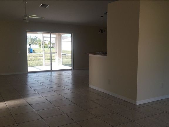 3rd image of 327 NW 15th St