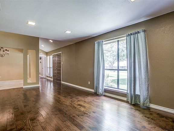 4th image of 4003 Copperwood Ct