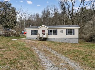 102 Big Springs Ln, Jacksboro, TN 37757