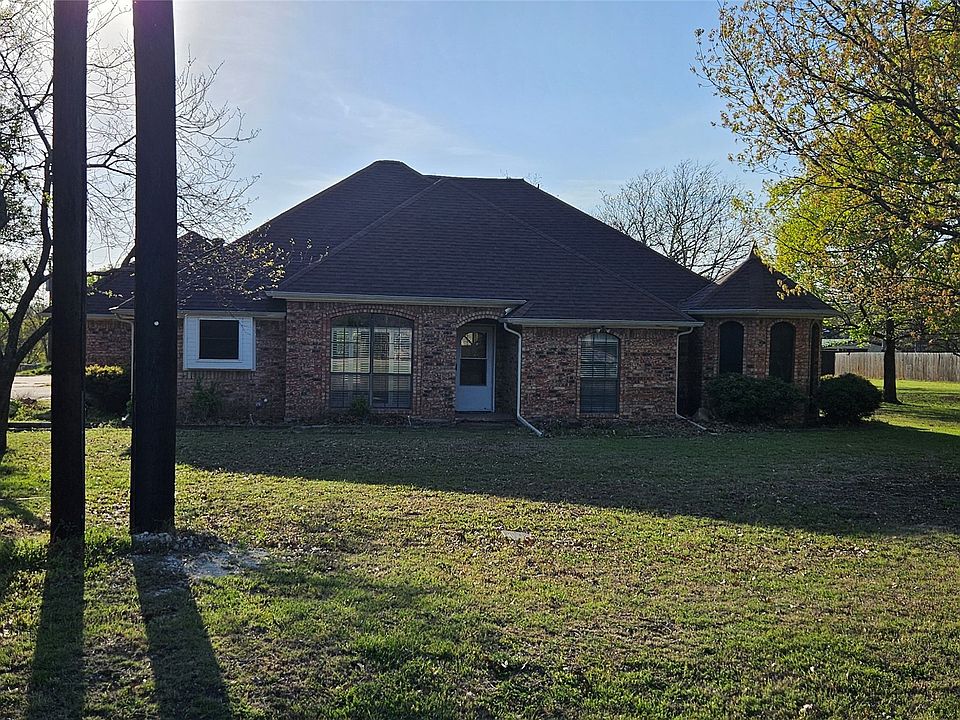 1st image of 621 New Hope Rd E