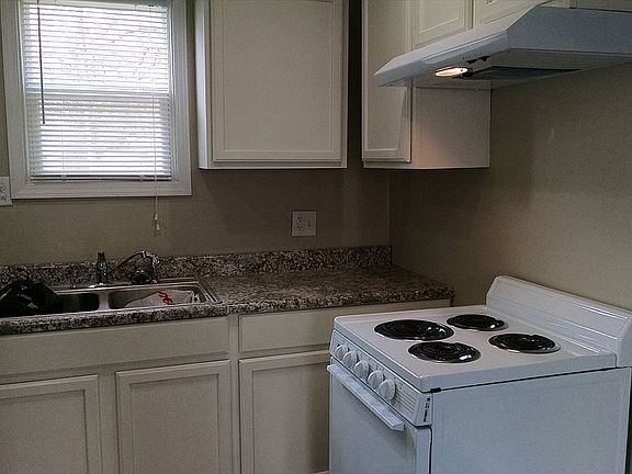 2nd image of 4238 Evanston Ave