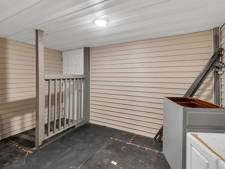 25 Oak St #BS — Photo 11